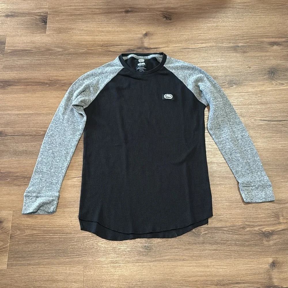 Ecko Men's Mixed Up Black & Gray Thermal Raglan. Size M